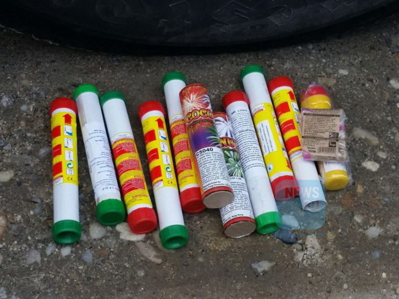 prinși de poliție cu petarde fără acte de proveniență