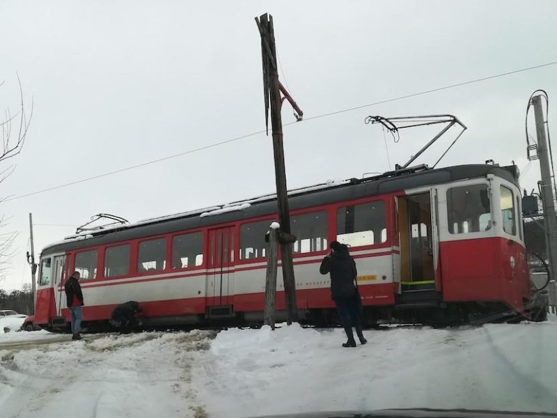 tramvai deraiat între sibiu și rășinari. a sărit de pe șine