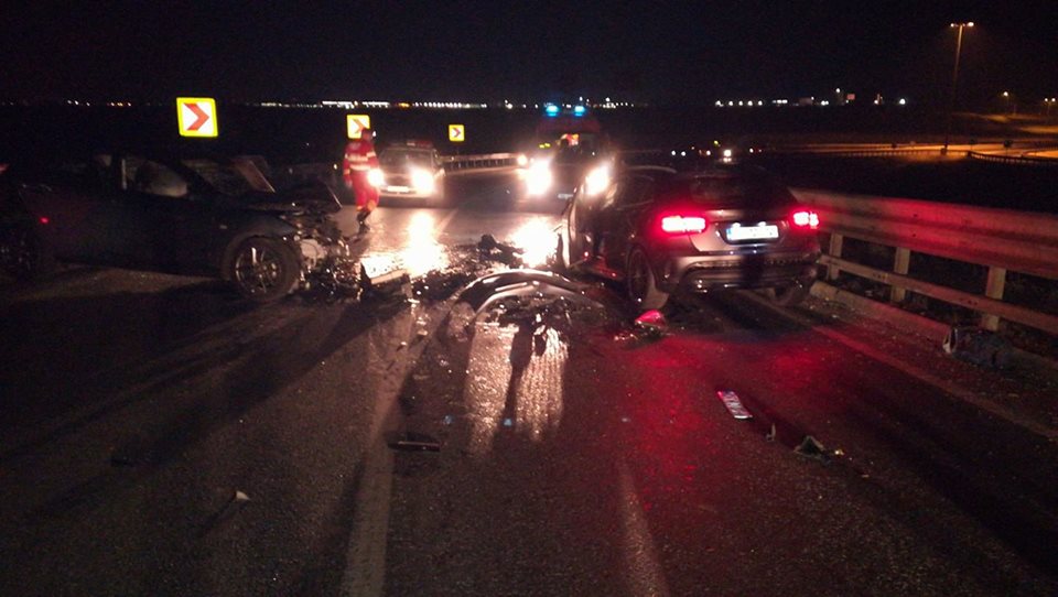 FOTO - Accident de circulaţie între Sibiu şi Șura Mică. Traficul este blocat 2 foto - accident de circulaţie între sibiu şi șura mică. traficul este blocat