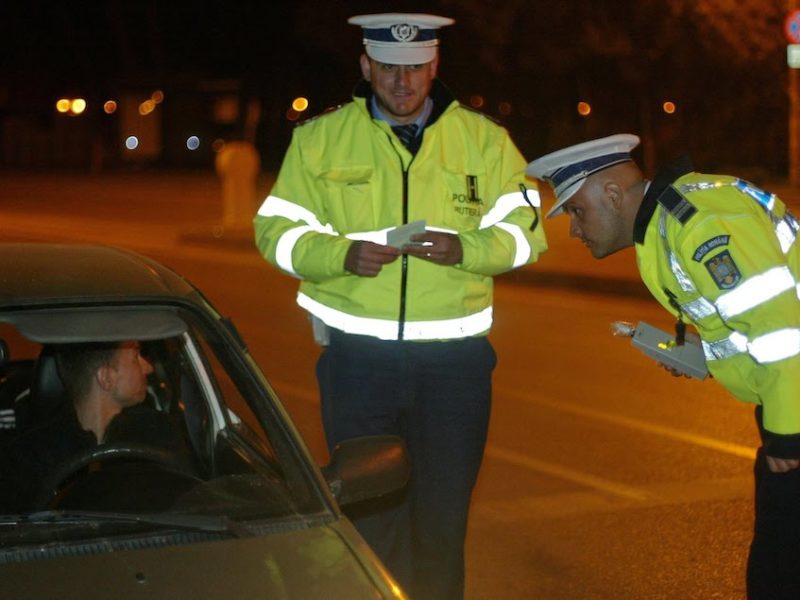 prins beat la volan la plimbare cu mașina prin mediaș