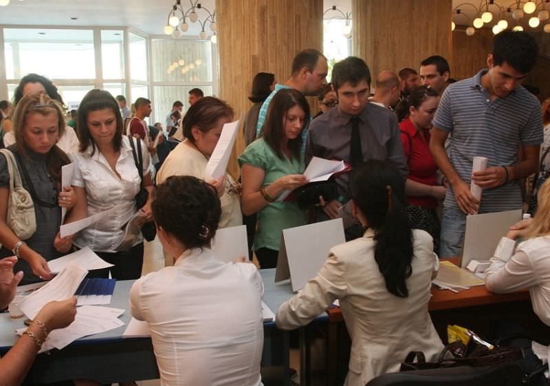 participare slabă la bursa locurilor de muncă în mediaș - puțini tineri angajați