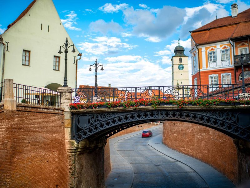 a căzut de la trei metri lângă podul minciunilor din sibiu