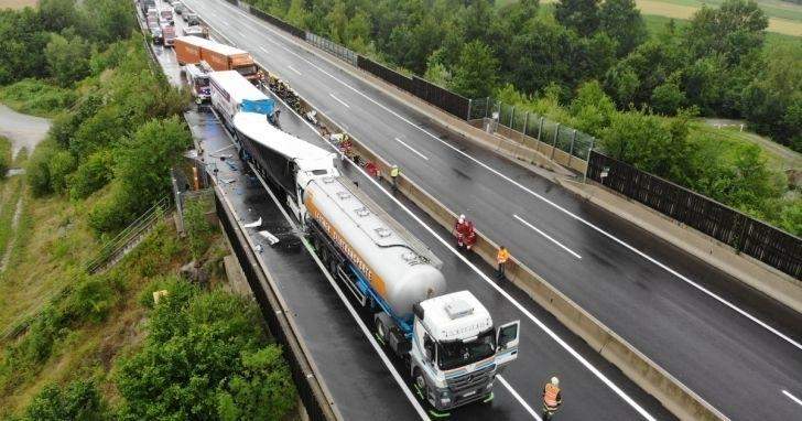 foto video - tragedie pe autostrada în austria - șoferii unei firme din mediaș au murit