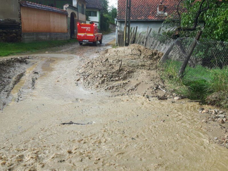 foto - inundații în copșa mică și la târnava. este cod portocaliu!
