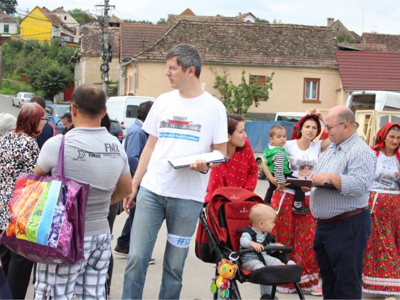sute de persoane au semnat inițiativa "fără penali în funcții publice", la agnita