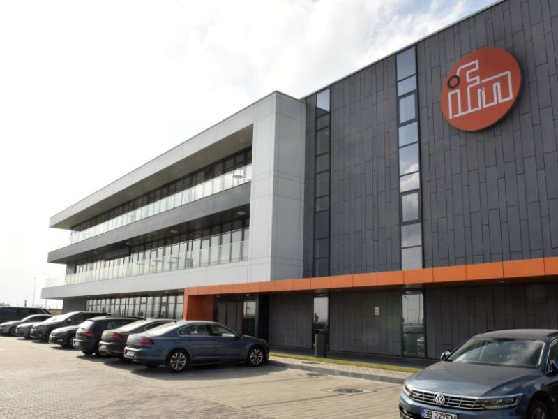 două sute de noi locuri de muncă la sibiu - compania germană ifm s-a extins