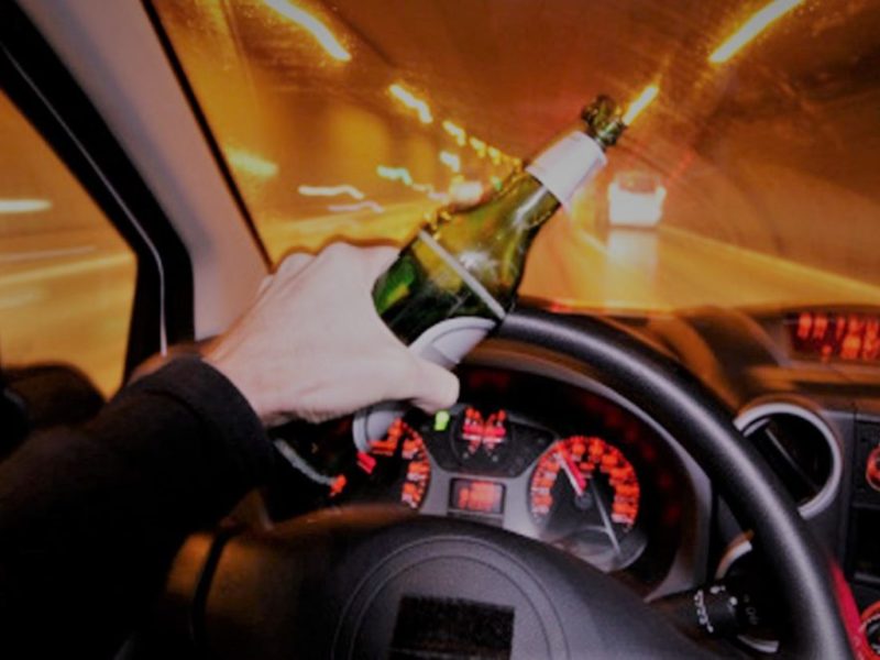 bețiv la volan prins de poliție la intrarea în șelimbăr