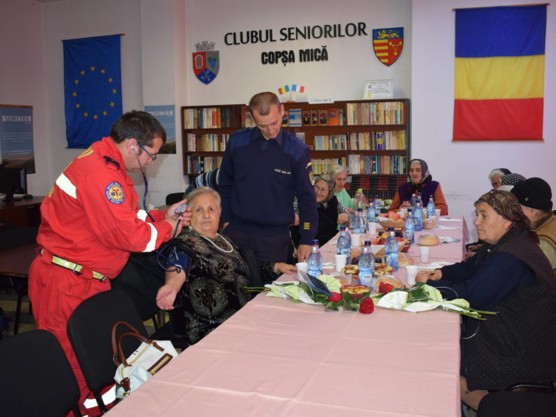 foto - ziua internaţională a persoanelor vârstnice sărbătorită și la copșa mică