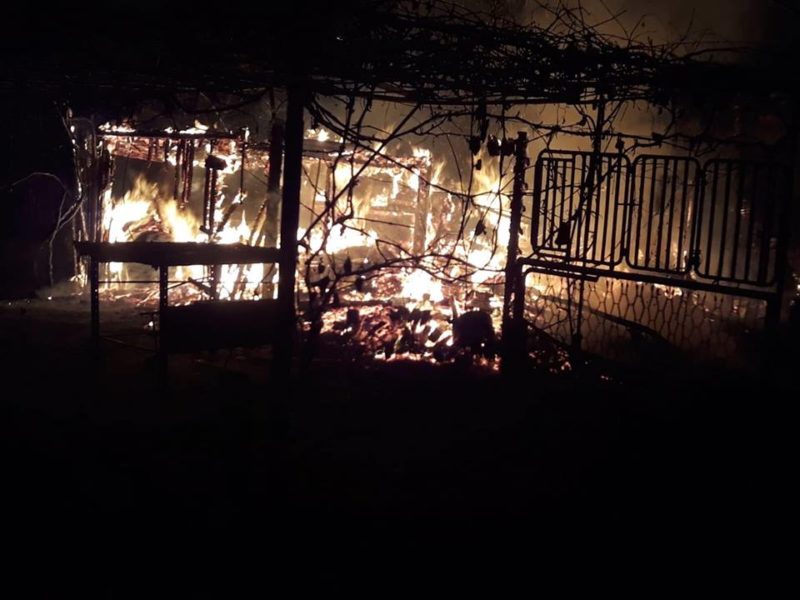 update foto arde un garaj la copșa mică - pompierii intervin rapid
