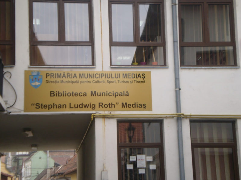 atelier de ”mărțișoare literare”, astăzi la biblioteca municipală