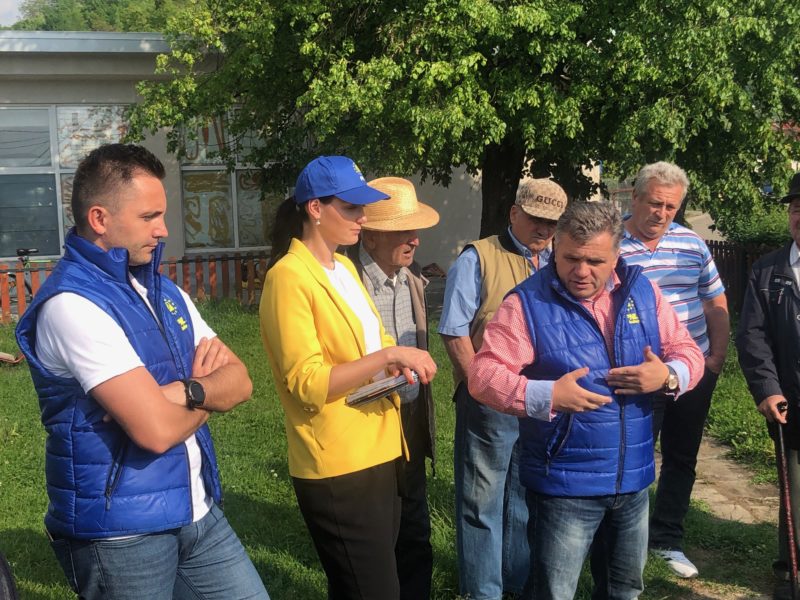 foto video conducerea municipalității s-a întâlnit cu medieșenii din zona gravorilor