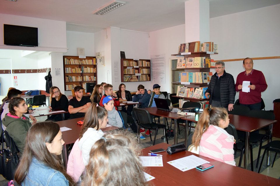 FOTO Programul ”Eu selectez” încheiat cu succes la Copșa Mică 2 foto programul ”eu selectez” încheiat cu succes la copșa mică
