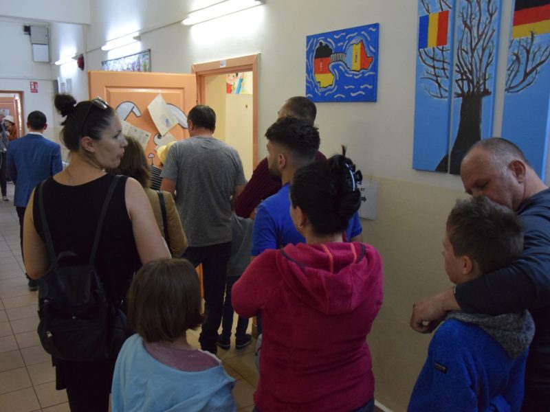 medieșenii depășiți masiv de sibieni la prezența la vot