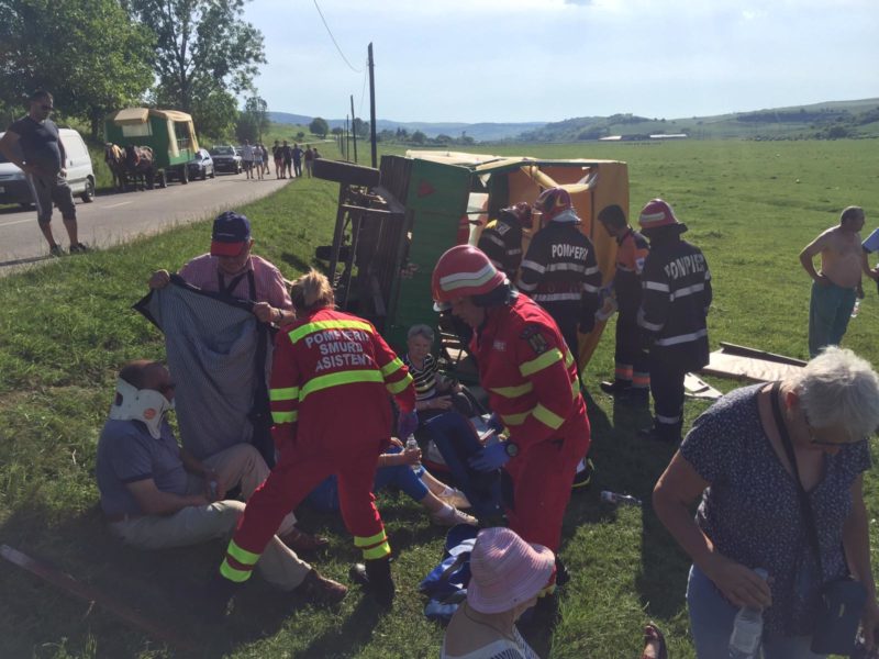 foto video - accident la boian. 9 persoane rănite