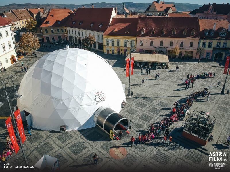 spectacolul lumii se mută la sibiu între 14 și 20 octombrie la astra film festival 2019