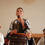galerie foto: sărbătoarea gogoșilor: mii de gogoși înfulecate cu poftă la dupuș