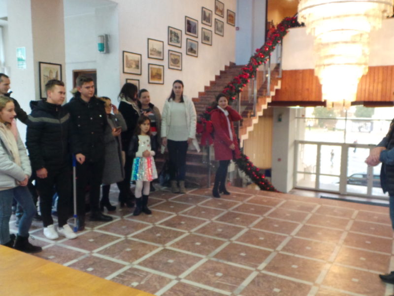 foto primăria mediaș a acordat burse de performanță elevilor medieșeni