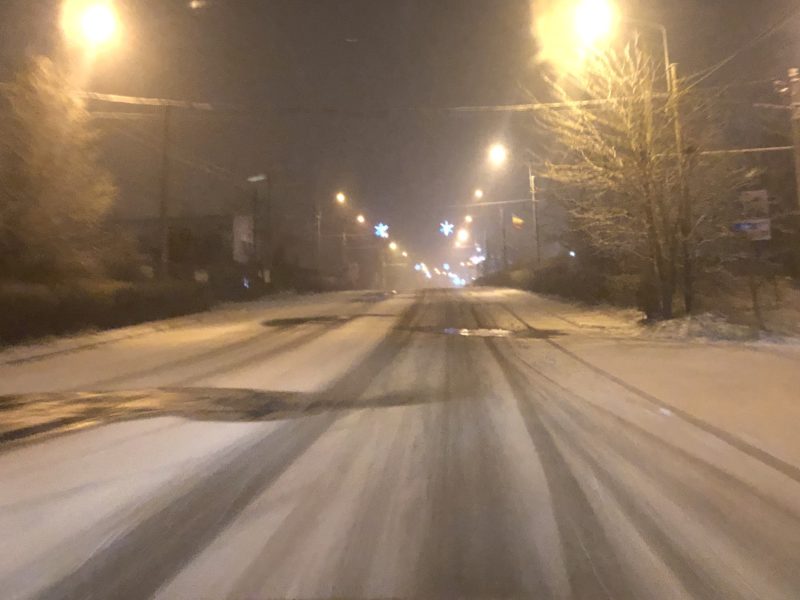 foto video ninge la mediaș. cum merge deszăpezirea