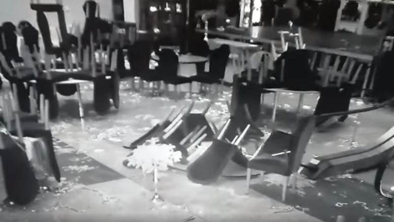 video – dezastru la biblioteca națională după o petrece – scaune rupte și mizerie multă