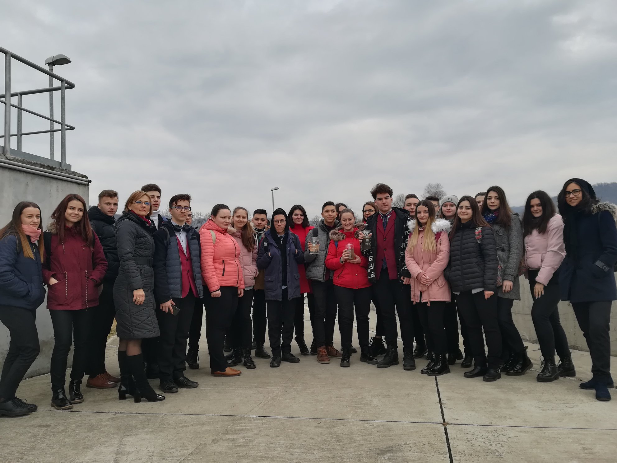 FOTO Elevii de la SNG Mediaș, la Stația de Tratare a Apei din oraș 2 foto elevii de la sng mediaș, la stația de tratare a apei din oraș