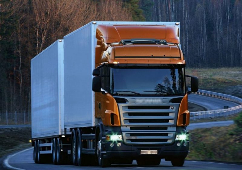 un șofer de tir întors din italia, suspect de coronavirus
