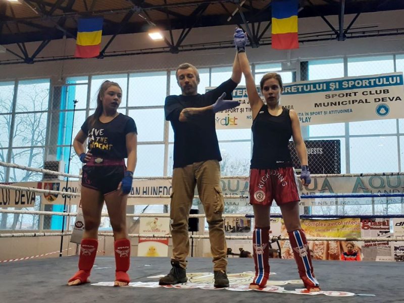 foto pumnii de aur ai cameliei streza i-au adus aurul la kickboxing