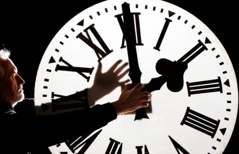 când trecem la ora de vără - ceasurile vor fi date cu o oră înainte