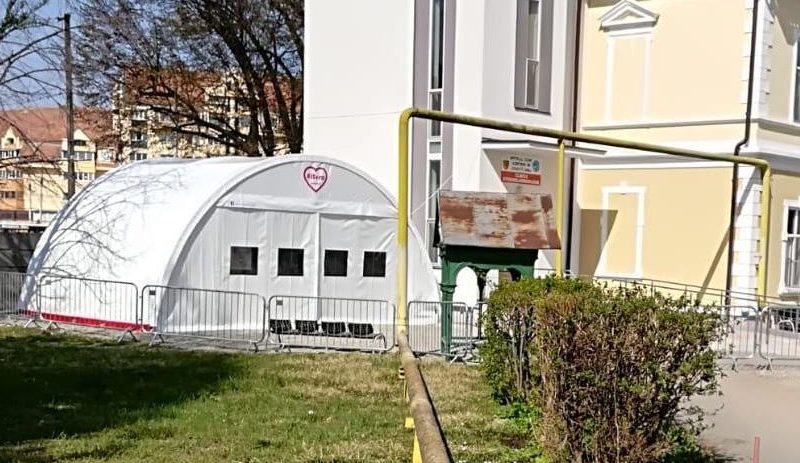 noi corturi donate și amenajate pentru circuitele din spitalul județean sibiu