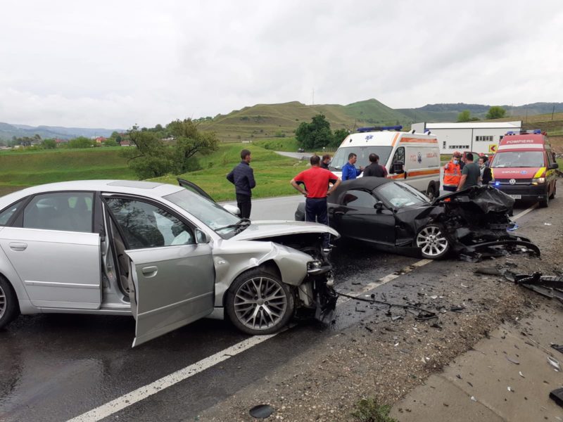 foto accident rutier grav pe dn14, la târnava - trei persoane rănite