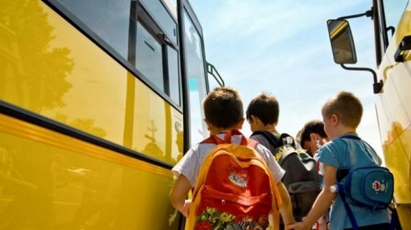 elevii din românia vor avea transport gratuit în orice perioadă a anului