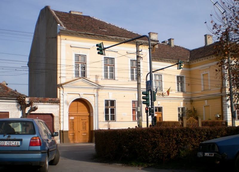 veste bună pentru elevii de la școala mihai eminescu - vor avea sala de sport modernă