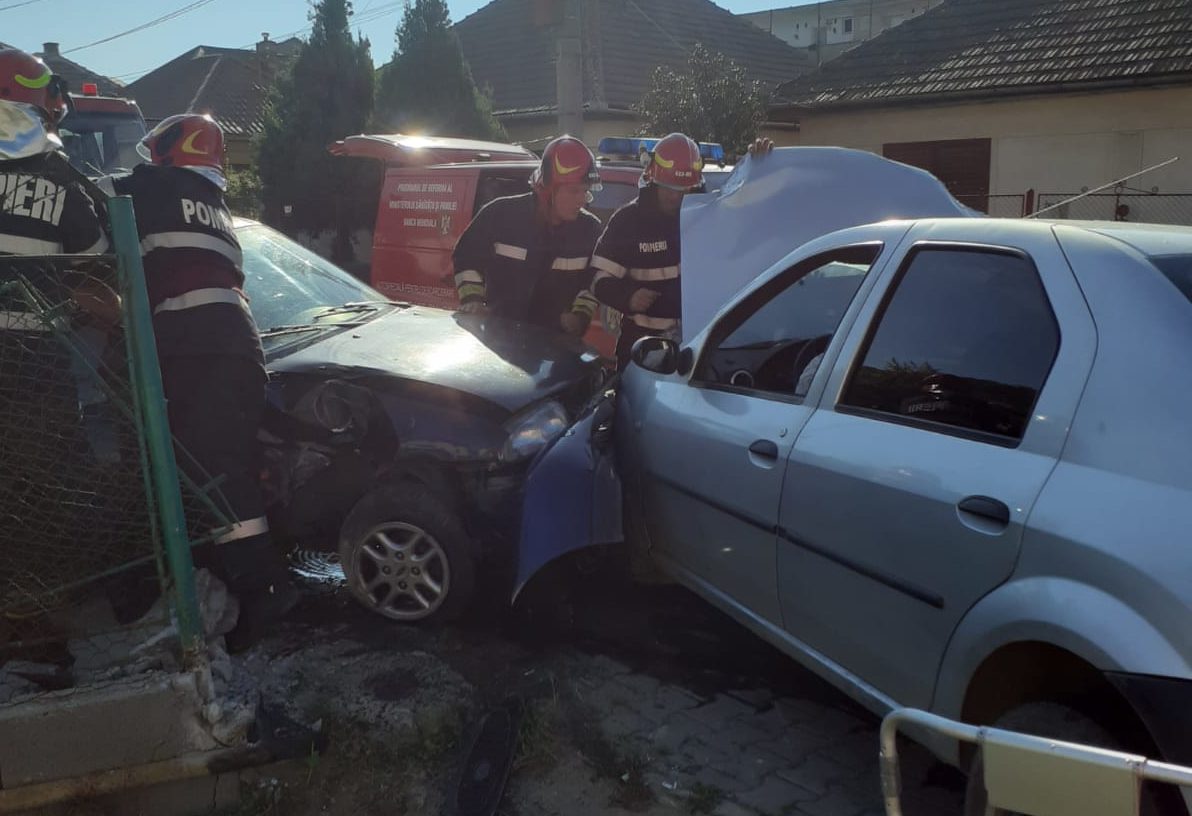 FOTO Accident rutier la Mediaș - O persoană a ajuns la spital 2 foto accident rutier la mediaș - o persoană a ajuns la spital