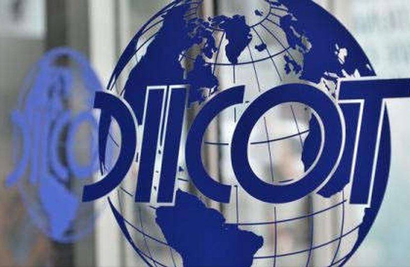 fraudă informatică şi spălare de bani cu baza la sibiu - prejudiciu de un milion de euro