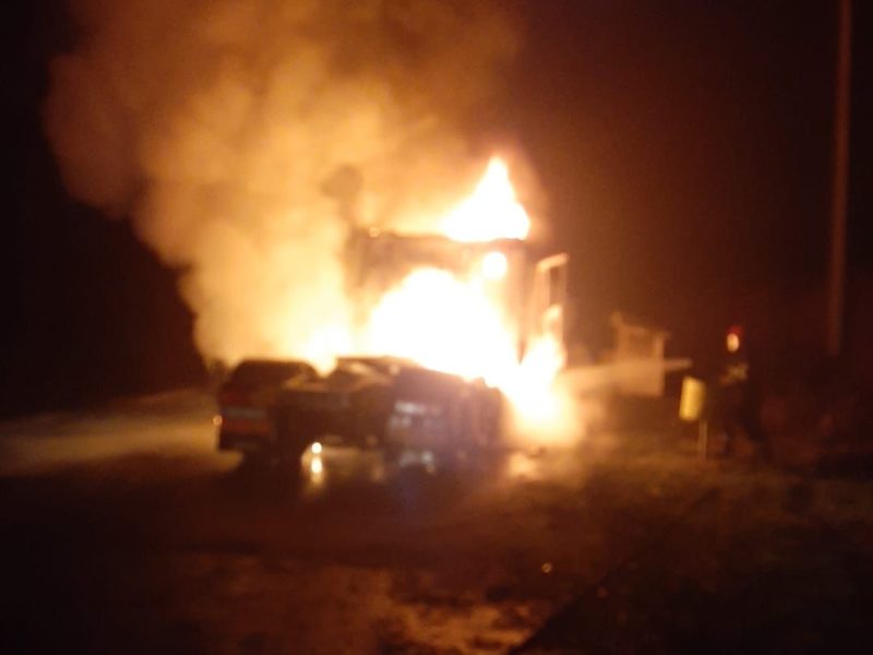 foto incendiu la un cap de tractor - a ars în proporție de 90%