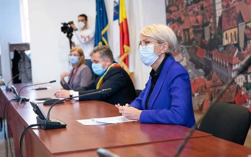 Primarul Gheorghe Roman și consilierii locali din Mediaș au depus jurământul 3 primarul gheorghe roman și consilierii locali din mediaș au depus jurământul