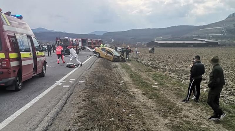 accident mortal: impact frontal între două mașini între cristian și săcel