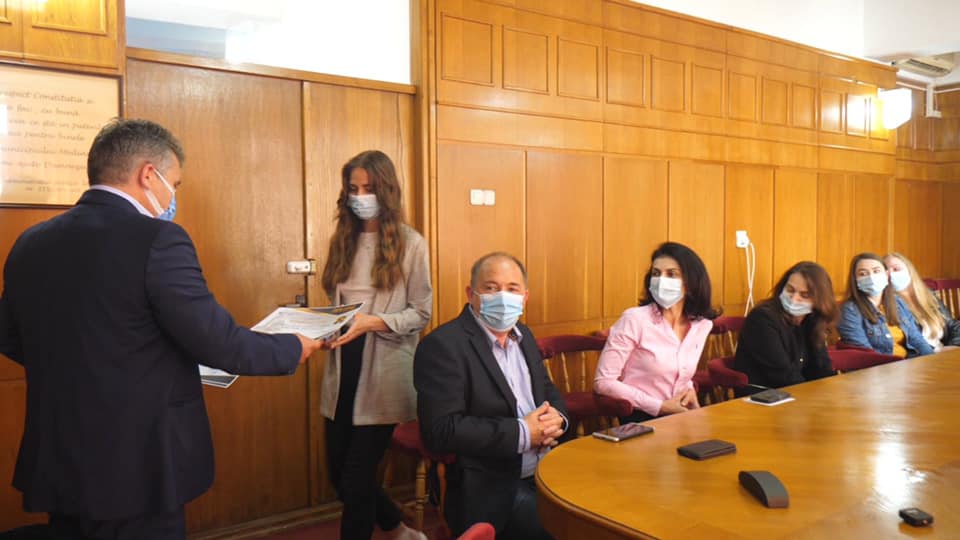 foto elevii de excepție ai mediașului, premiați de primărie