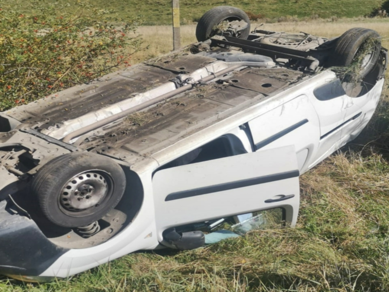 un bărbat din mediaş și unul din târnăveni au "aterizat" cu mașinile pe câmp la botorca, în mureş