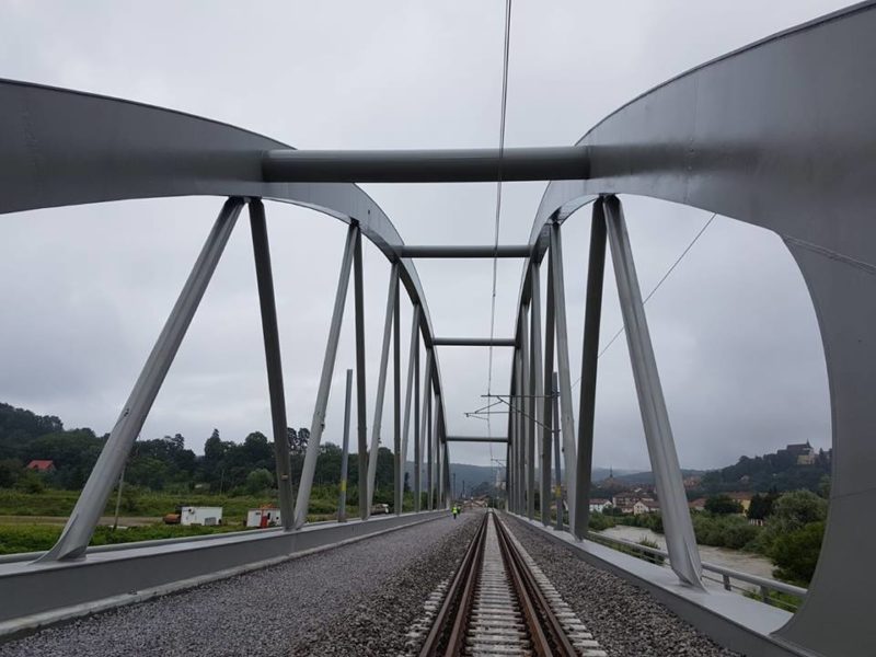 pasajul de peste calea ferată din mediaș intră în reparații