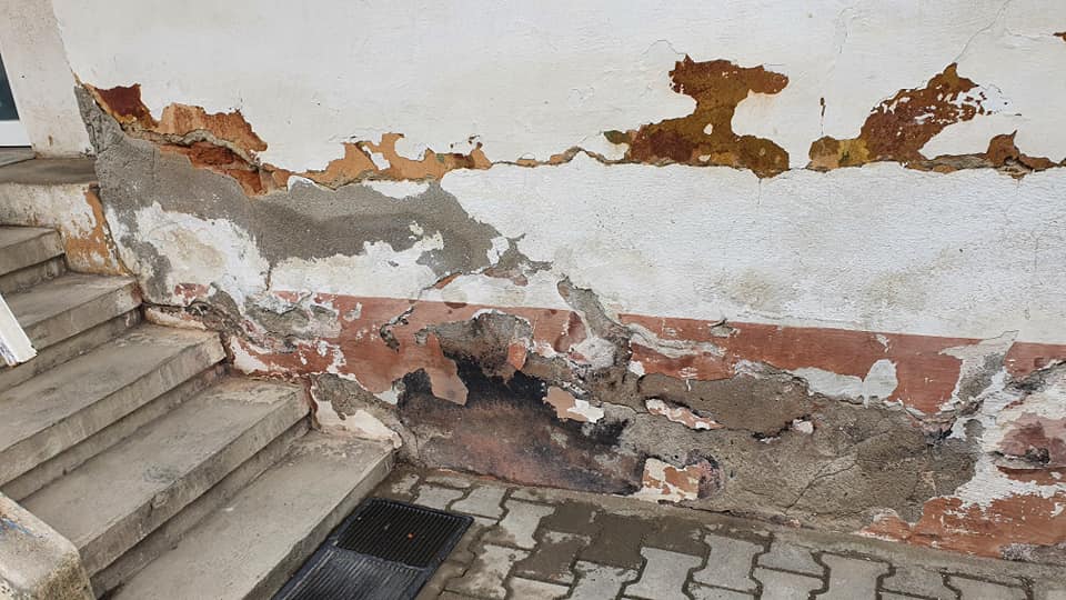 Primarul din Târnava, supărat pe consilierii locali că nu sunt de acord cu reabilitarea primăriei 5 primarul din târnava, supărat pe consilierii locali că nu sunt de acord cu reabilitarea primăriei