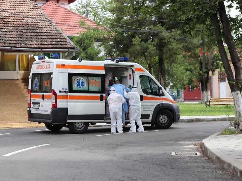 zece persoane cu covid-19, internate la spitalul din mediaș