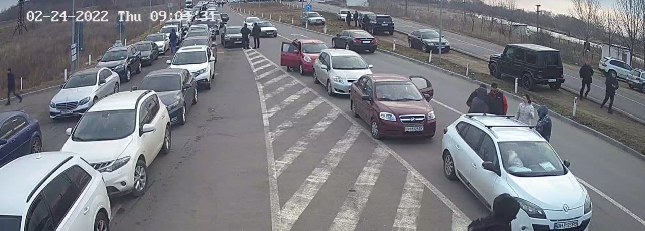 VIDEO Războiul din Ucraina - Elicoptere și unități militare distruse de rachete. Oamenii sunt disperați 2 video războiul din ucraina - elicoptere și unități militare distruse de rachete. oamenii sunt disperați