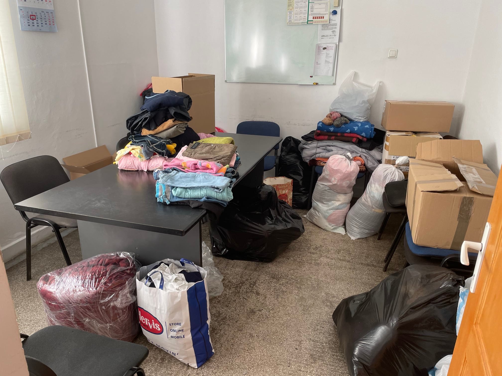 FOTO Primul transport cu ajutoare pentru refugiații din Ucraina a plecat spre Dorohoi de la Copșa Mică 3 foto primul transport cu ajutoare pentru refugiații din ucraina a plecat spre dorohoi de la copșa mică