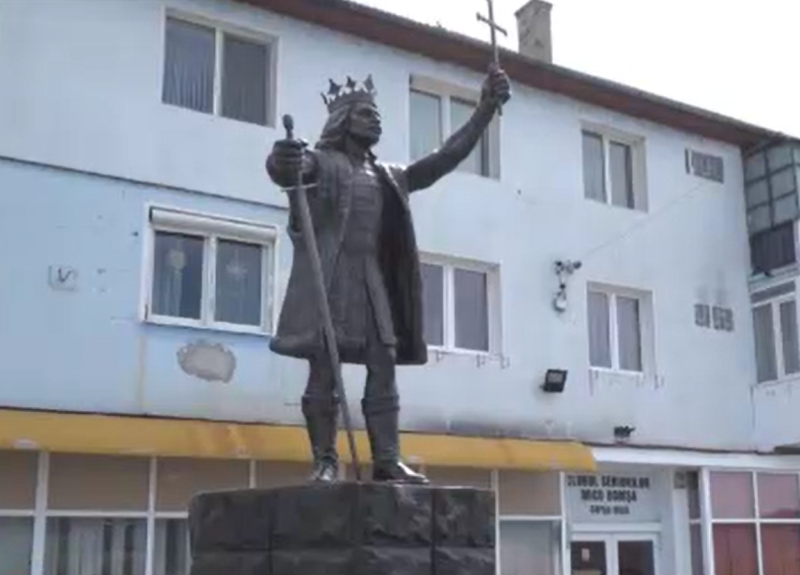 copșenii nemulțumiți de dimensiunea statuii lui ștefan cel mare - ”cât un copil de 14 ani”