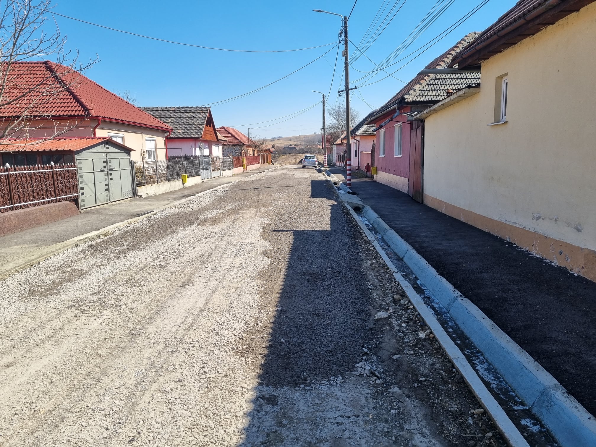 FOTO Se reiau lucrările de amenajare a trotuarelor și străzilor din Copșa Mică 3 foto se reiau lucrările de amenajare a trotuarelor și străzilor din copșa mică