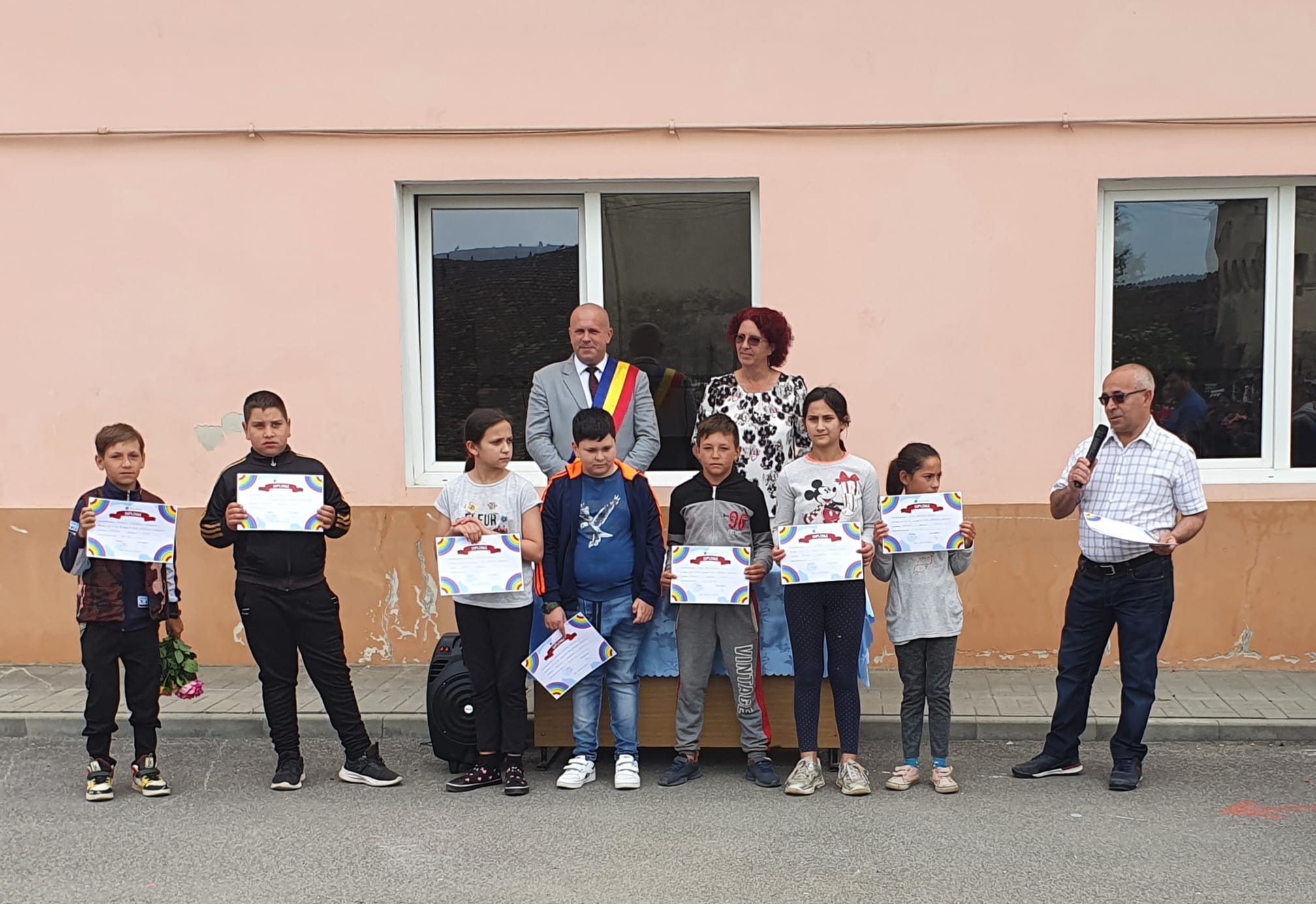FOTO Ultimul clopoțel a sunat la Scoala Gimnazială din Târnava 2 foto ultimul clopoțel a sunat la scoala gimnazială din târnava