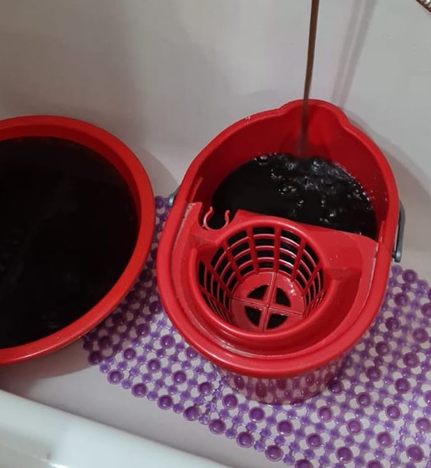 foto apă murdară la robinete, în copșa mică - reacția primăriei