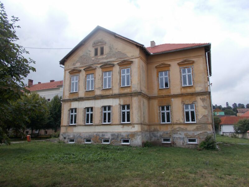 corpul de clădire d, în plin proces de renovare la liceul teoretic ”axente sever” din mediaș