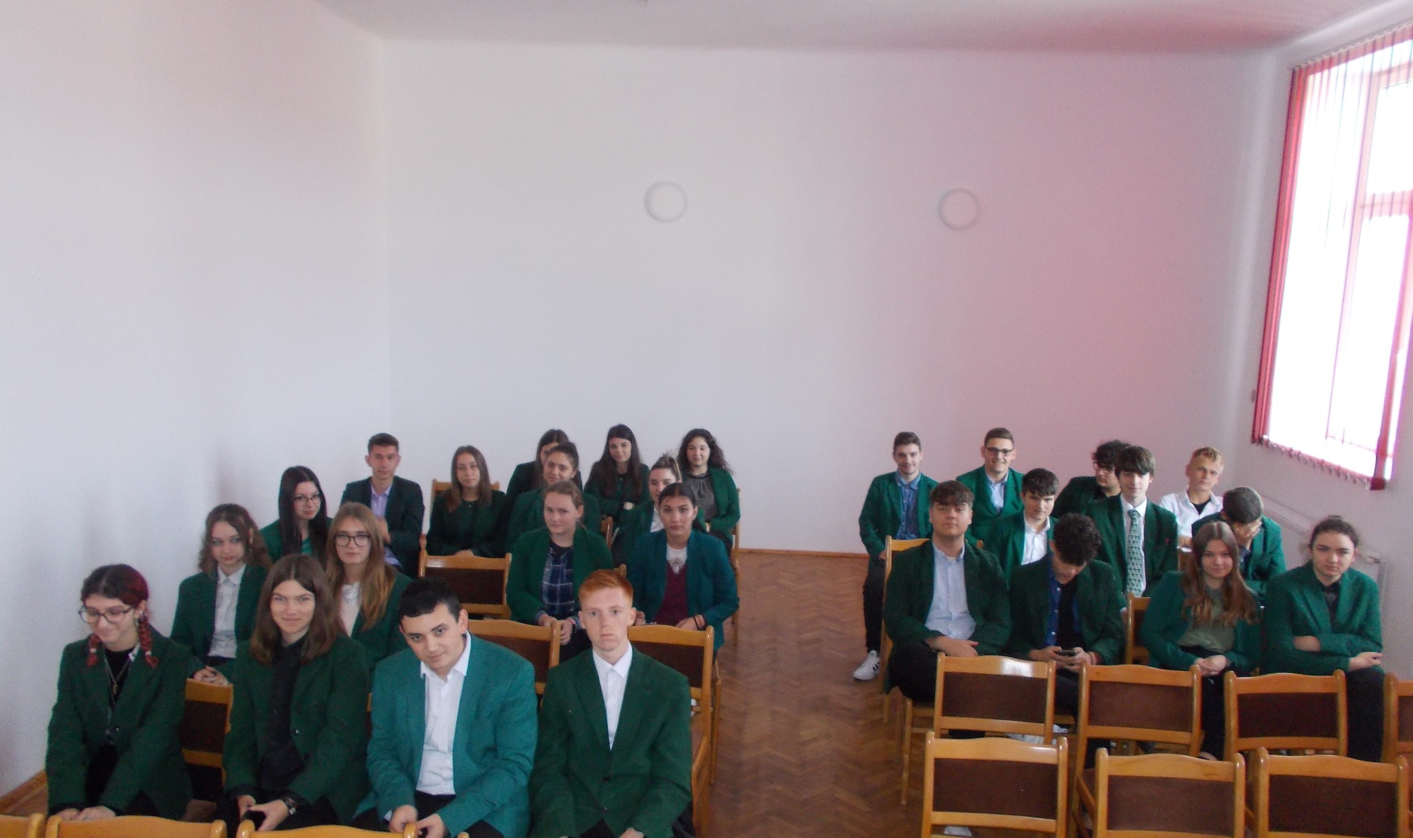 FOTO Ziua Europeană a Limbilor marcată și la Liceul ”Axente Sever” din Mediaș 5 foto ziua europeană a limbilor marcată și la liceul ”axente sever” din mediaș