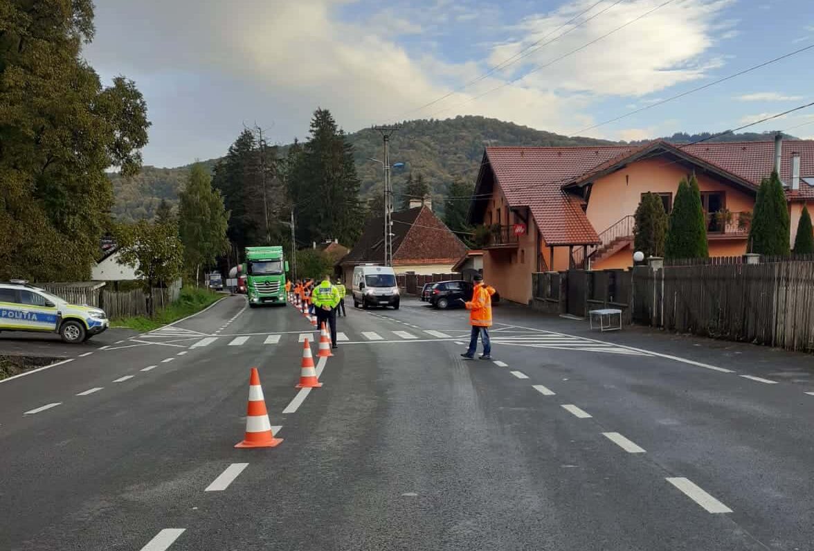 VIDEO Anchete de circulație pe drumurile din județ - Unde sunt opriți șoferii și ce date le sunt cerute 2 video anchete de circulație pe drumurile din județ - unde sunt opriți șoferii și ce date le sunt cerute